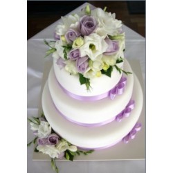 Wedding Flowers For Cakes